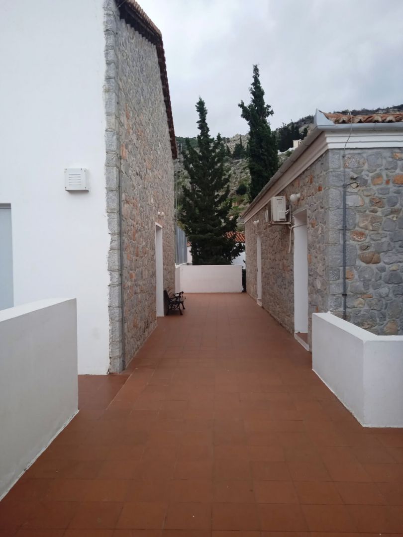 Βοηθητικές Εγκαταστάσεις Γυμνασίου Ύδρας