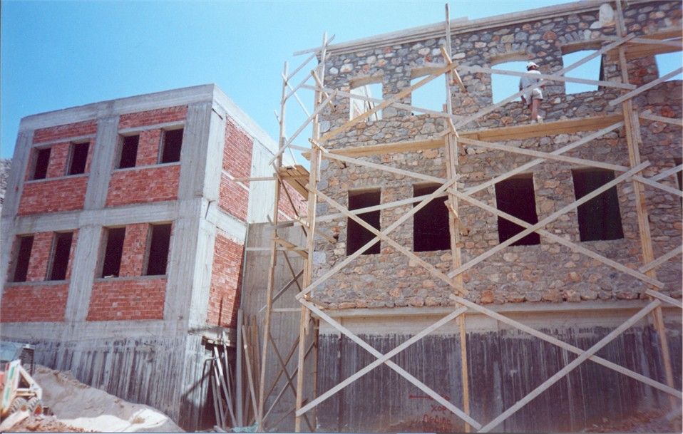 Φωτογραφία από την κατασκευή του κτιρίου του σχολείου